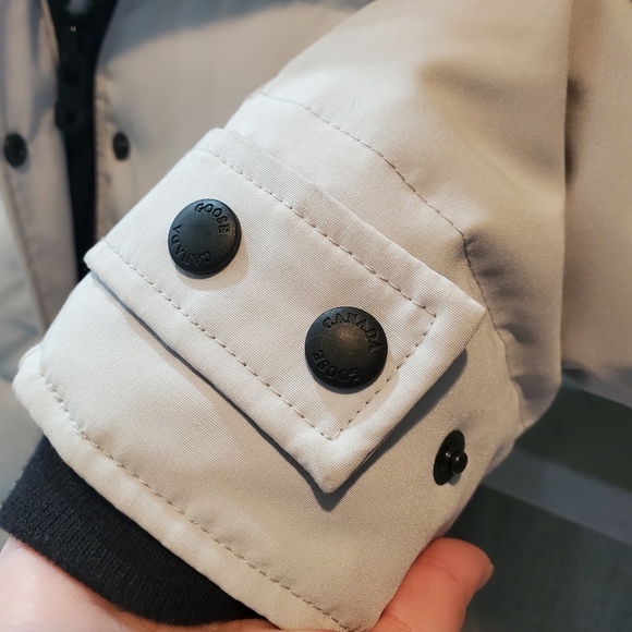 Canada Goose Shelburne Fur Parka - Picture 8 of 11